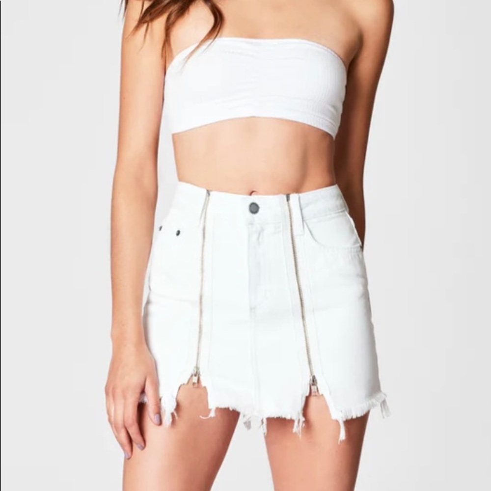 CARMAR white denim, double zip front skirt. Size 24 EU 0 US